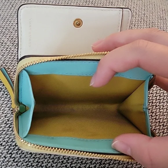 Tory Burch Yellow Quilted Wallet - Picture 5 of 7